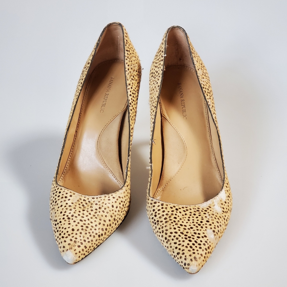 🍀 3/$35 🍀 Banana Republic Spotted Fur Pumps - Size 7.5